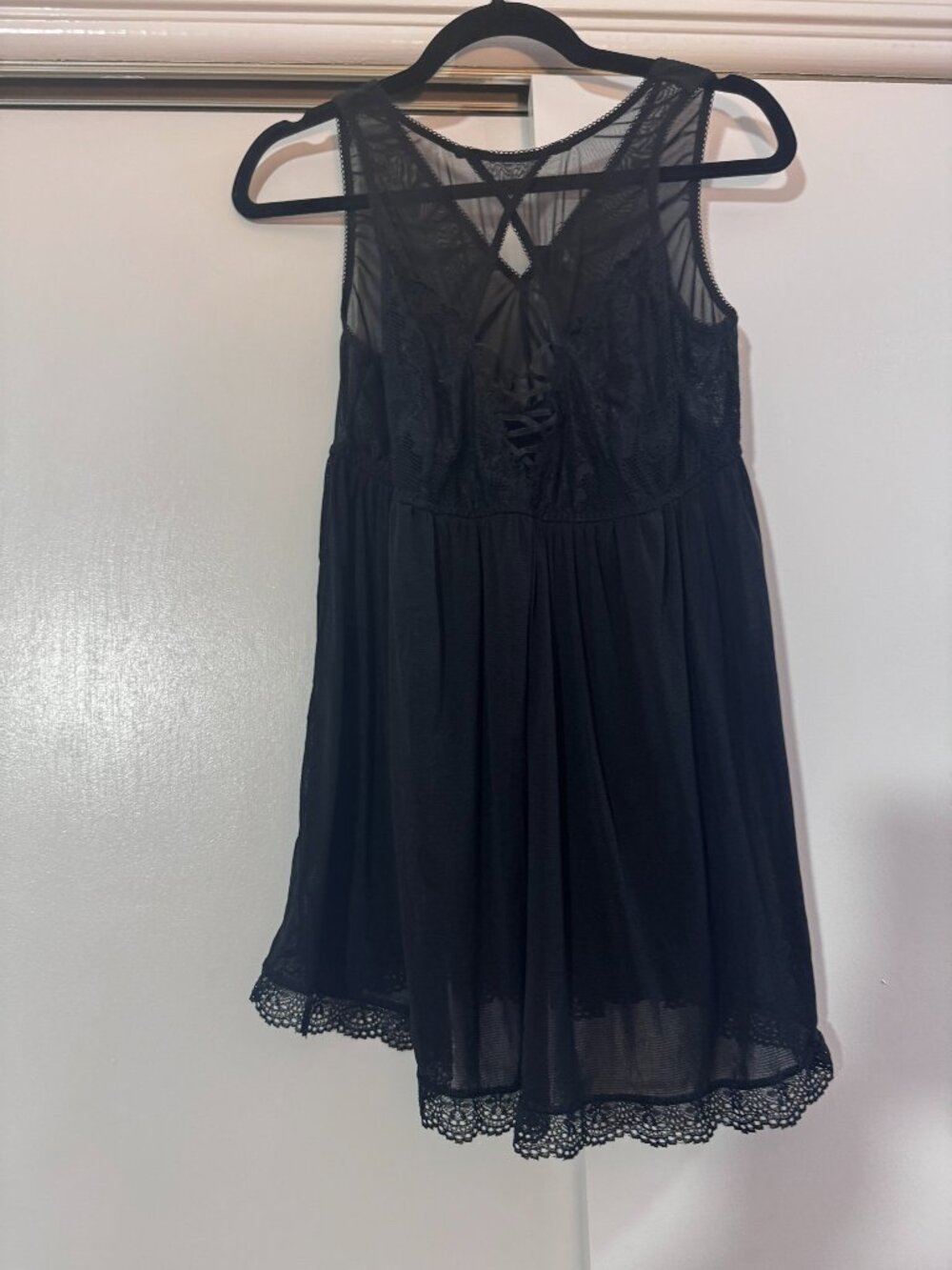 Torrid Black mesh and lace babydoll with keyhole front size 1